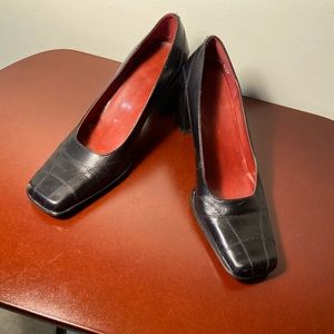 Nine West business pumps